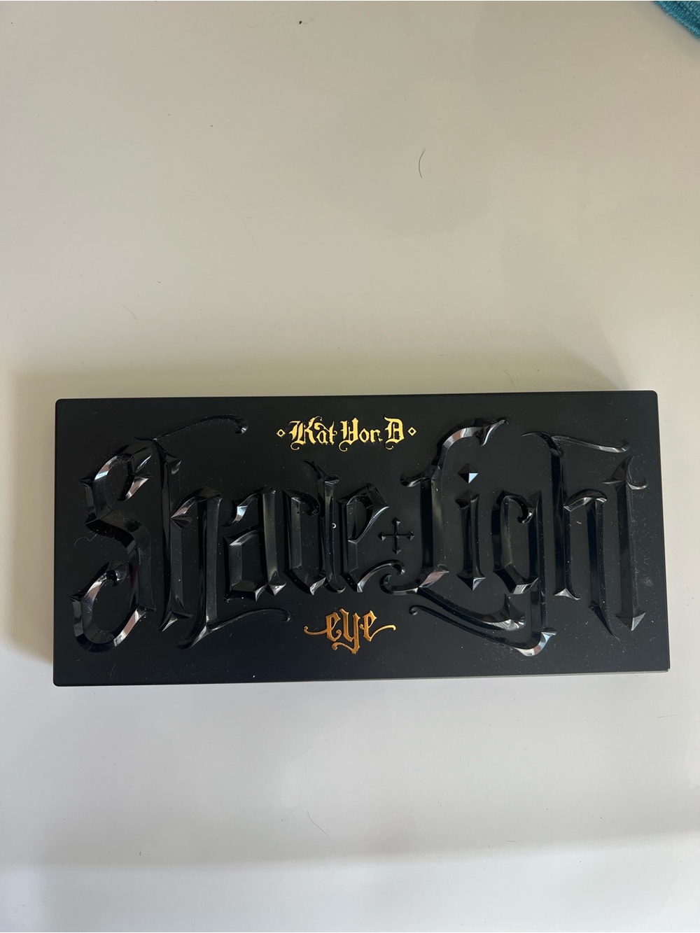 Kat Von D Shade + Light Eyeshadow Palette